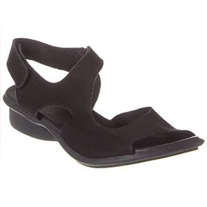 Arche Sakari Suede Women's Black Sandals with Velcro Straps